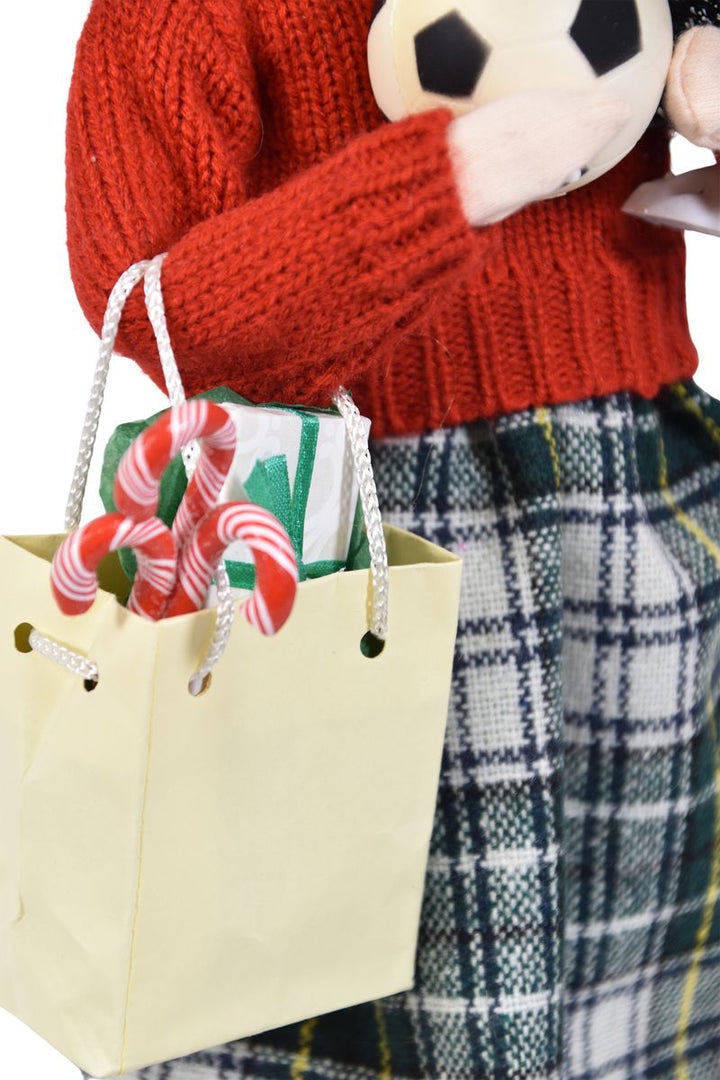 Byers' Choice Shopping Family 2026 - Woman